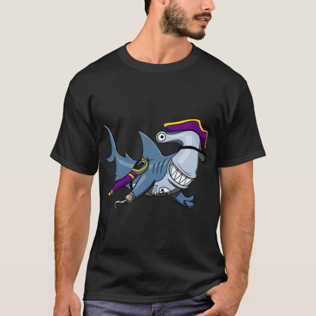 Hammerhai-Pirat T-Shirt (Vorderseite)