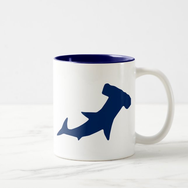 Hammerhead Shark Zweifarbige Tasse (Rechts)