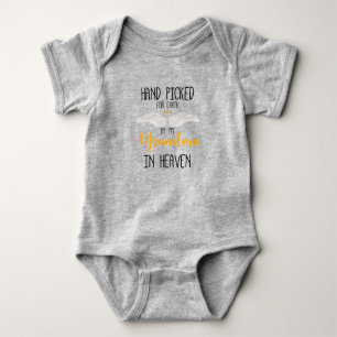 Hand, die von meiner Oma im Himmel für die Erde ge Baby Strampler