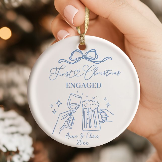 Hand Doodle First Christmas Engaged Keramik Ornament (Von Creator hochgeladen)