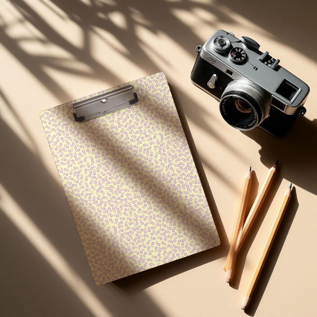 Hand drawn ditsy Lavender Daisies – Mini Floral Klemmbrett (Von Creator hochgeladen)