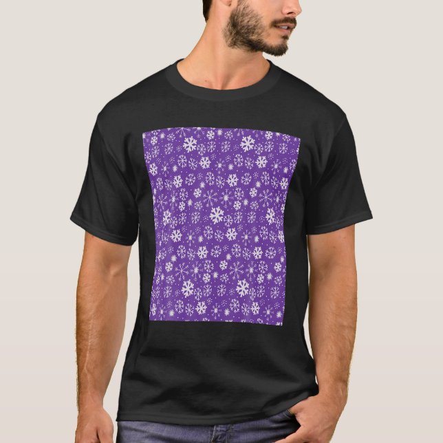 Hand Drawn Snowflake Blizzard With Purple Backgrou T-Shirt (Vorderseite)