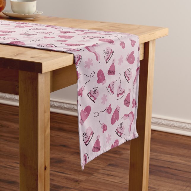 Hand Drawn Winter Pattern Pink Table Runner Mittelgroßer Tischläufer (Beispiel)