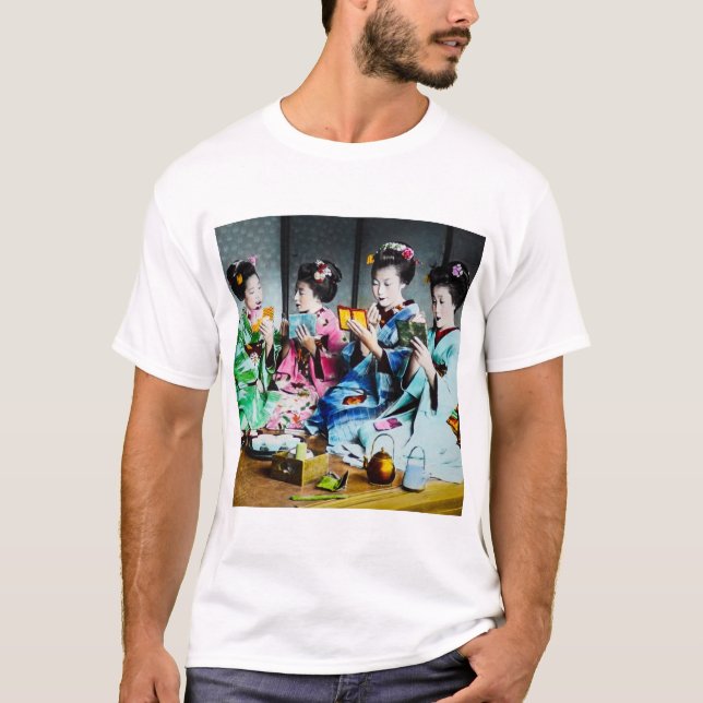 Hand farbige Vintage Geisha-Ansammlung T-Shirt (Vorderseite)