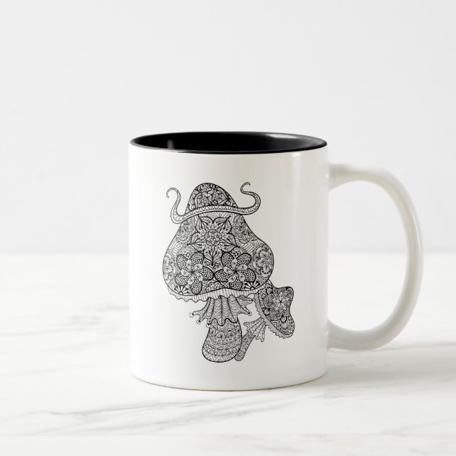 Hand gezeichnetes magisches Pilz-Gekritzel Zweifarbige Tasse (Rechts)