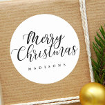 Hand Lettered Christmas Holiday Elegant Runder Aufkleber<br><div class="desc">Moderne Weihnachten | Holiday Sticker mit einem hübschen handgeschriebenen kursiven Schriftart "Frohe Weihnachten" Drehbuch. Schenken Sie Ihren Freunden und Ihrer Familie einen Feiertag. Matching-Elemente sind ebenfalls verfügbar.</div>