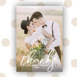 Hand Schreib Skript 2 Foto Hochzeit Dankeschön Kar Dankeskarte<br><div class="desc">Handwriting Script 2 Foto Hochzeit Dankeschön Karte. Personalisieren Sie diese elegante Foto Hochzeit Dankeschön Karten mit Ihren eigenen Fotos und Text. Sie können das Design mit der Schaltfläche Design bearbeiten weiter bearbeiten.</div>