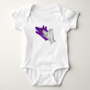 Hand Silhouette Wolf Lila Baby Strampler