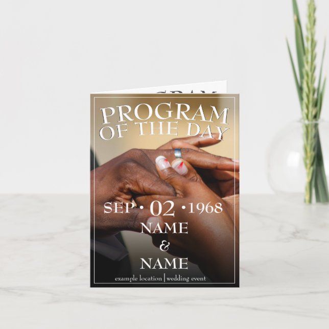 Hände eines Ehepaares mit Ring Ankündigung (Vorderseite)