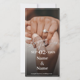 Hände eines farbigen Ehepaares mit Ring