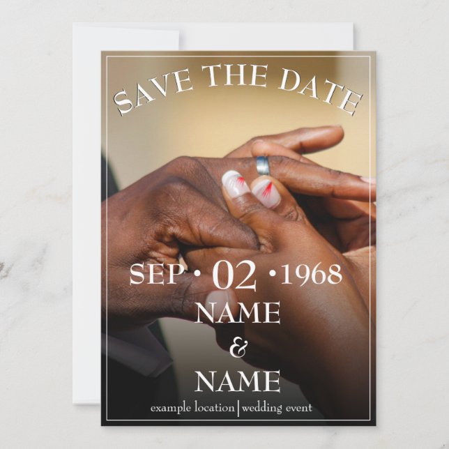 Hände eines farbigen Hochzeitspaares Button auf de (Vorderseite)