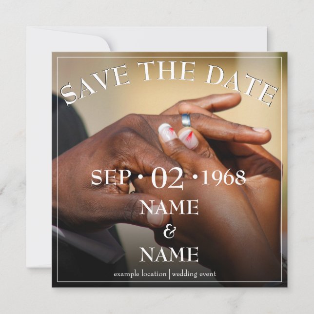 Hände eines farbigen Hochzeitspaares Button auf de (Vorderseite)