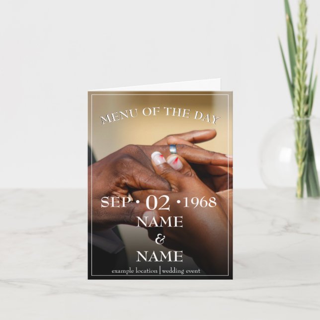 Hände eines farbigen Hochzeitspaares Button auf de Ankündigung (Vorderseite)