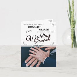 Hände eines schwulen Hochzeitskopfes mit Rings V 2 Karte