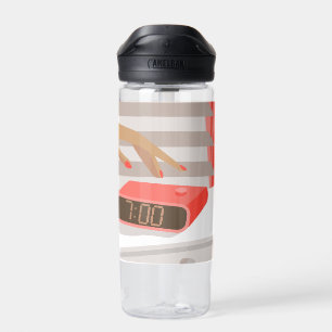 Händeschalten der Frauen auf den Knopf für den Wec Trinkflasche