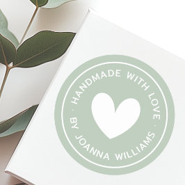 Handgefertigt mit Liebe-Herznamen staubig grün Runder Aufkleber