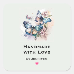 Handgefertigt mit Liebe Schmetterlinge und Blume Quadratischer Aufkleber