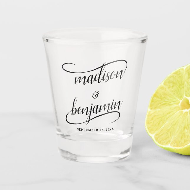 Handgeschriebene Swash-Kalligraphie von Braut und  Schnapsglas (Vorderseite)