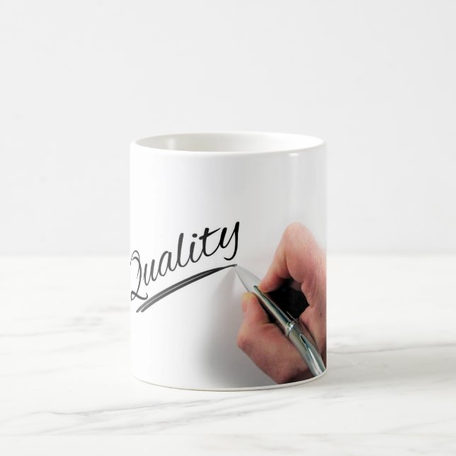Handgeschriebene Tasse der Qualität (Mittel)