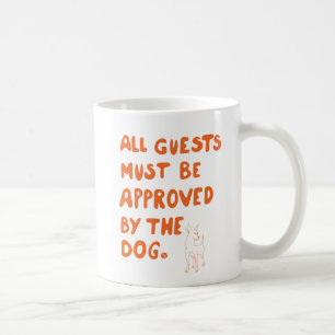 Handgeschriebene Typografie mit Hundezeichnung Kaffeetasse