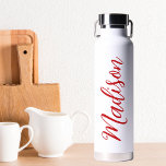 Handgeschriebenes Skript mit feinem roten Namen Trinkflasche<br><div class="desc">Eine fett personalisierte,  monogramm-Wasserflasche für ein Mädchen oder einen Typ,  das einfache,  handgeschriebene Geschenke Liebe. Schönes kursives Skript an der Seite Ihrer Flasche,  das Ihren Namen ausdrückt.</div>