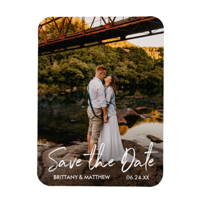 Handgeschriebenes Skript Save the Date Couple Foto Magnet (Vertikal)