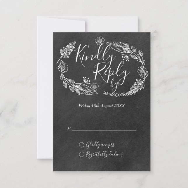 Handgezeichnet Blumengarland-Script-Chalkboard RSVP Karte (Vorderseite)