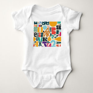 Handgezeichnet Buchstaben: Vintages nahtloses Desi Baby Strampler