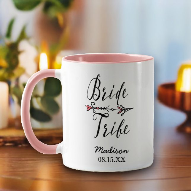 Handgezeichnete Arrow-Monogramm Tasse (Create a custom mug for your Bride Tribe as a gift.)
