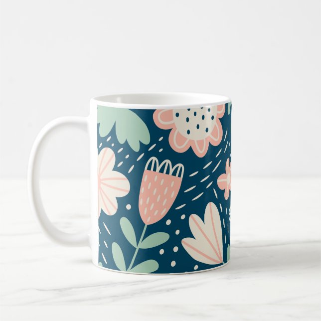 Handgezeichnete, blumenstilische Stoffe. Nahtmuste Kaffeetasse (Links)