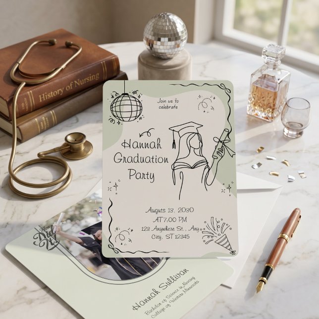 Handgezeichnete Salbeigrüne Bogen-Foto-Abschlussfe Einladung (Hand Drawn Sage Green Arch Photo Graduation Party Invitation)