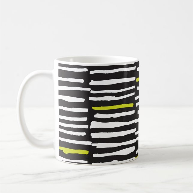 Handgezeichnete Streifen: Vintages Muster. Kaffeetasse (Links)