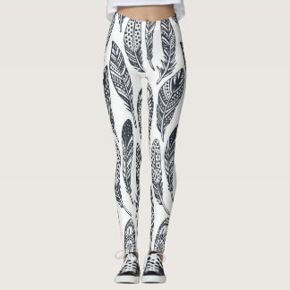 Handgezeichnete, tribale Federn, Vintage-Muster. Leggings
