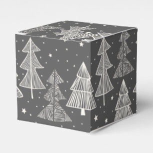 Handgezeichnete Weihnachtsbäume schneit im Chalkbo Geschenkschachtel