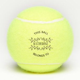 Handgezeichneter Blumendoodle Name Tennisbälle