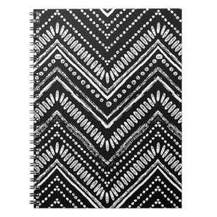 Handgezeichnetes Muster. Zigzag und Stripe Line, S Notizblock
