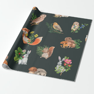 Handgezeichnetes nahtloses Muster mit Aquarellwald Geschenkpapier