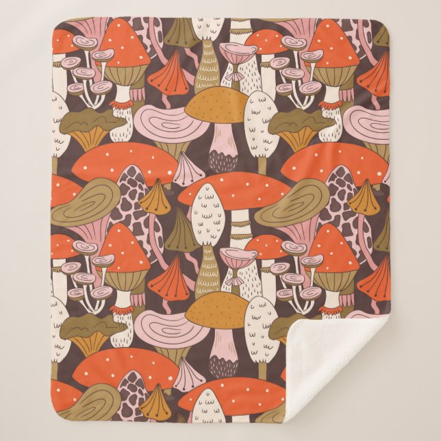 Handgezeichnetes, nahtloses Muster von Pilzen und  Sherpadecke (Vorderseite)