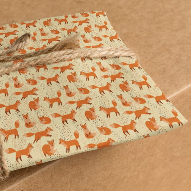 Handgezeichnetes Niedliches Red Fox Muster Geschen Geschenkpapier (Von Creator hochgeladen)