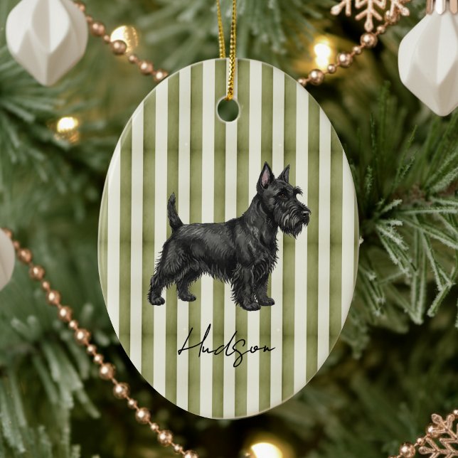 Handgezeichnetes Portrait Sketch Scottish Terrier Keramik Ornament (Celebrate the holidays with this timeless, vintage striped pet portrait! )