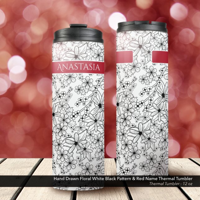 Handgezeichnetes, weißes schwarzes Muster und rote Thermosbecher (Thermal Tumbler: Hand Drawn Floral Pattern in Black and White, Personalized with Name in Red)