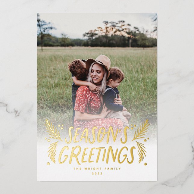 Handgezogene Pine Berries Folien Feiertagskarte (Vorderseite)