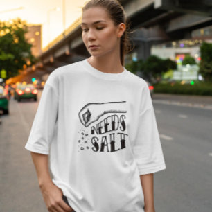 Handgießen von Salz Tattoo T-Shirt