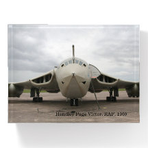 Handley Page Victor, Glas Paperweight