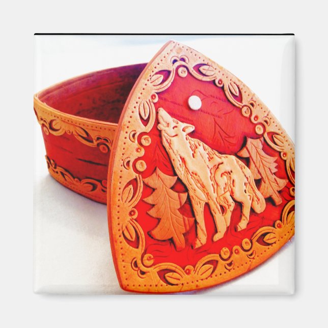 Handmade Birch Wood Jewelbox mit Howling Wolf Magnet (Vorne)