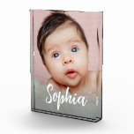 Handschrift Script Baby Girl Name Vertikales Foto<br><div class="desc">Moderne Handschrift Baby Girl Name Vertical Foto Block - Als wir anfingen, Kinder zu bekommen, behielt meine Eltern und Schwiegereltern für mehr Fotos des Babys fragen. Es ist eine Sache, ihnen digitale Bilder zu schicken, aber ein gerahmter Sake mit einer schönen Aufnahme und dem Namen eines Babys ist eine andere....</div>