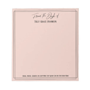 Handschrift vom Schreibtisch aus mit einfachem Lic Notizblock