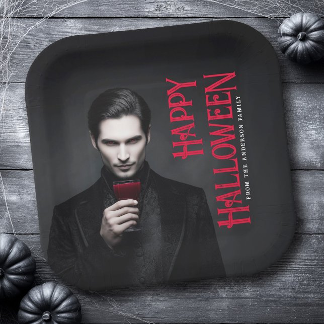 Handsome vampire drinking blood Happy Halloween Pappteller (Handsome vampire drinking blood Happy Halloween Paper Plates)