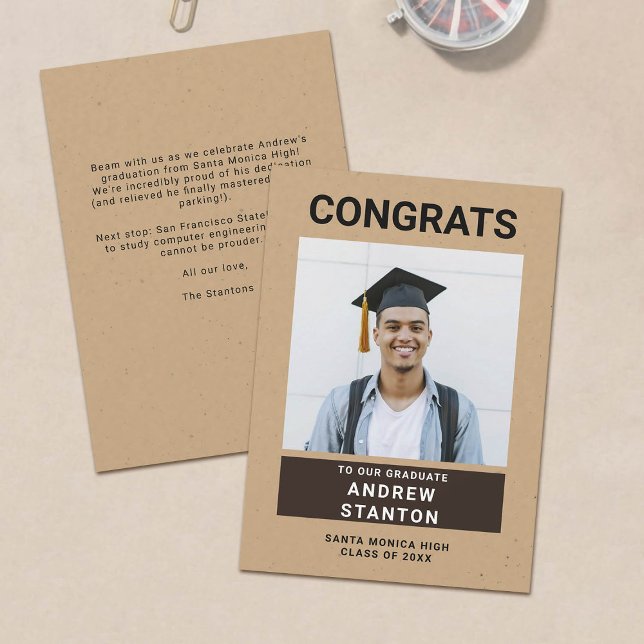 Handwerkspapier Modernes Einfaches Abschluss Foto Ankündigung (rustic craft graduation photo announcement template card)