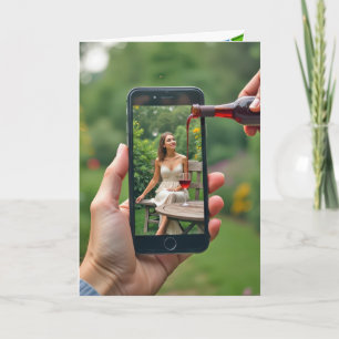 Handy-Frau mit Wein Karte